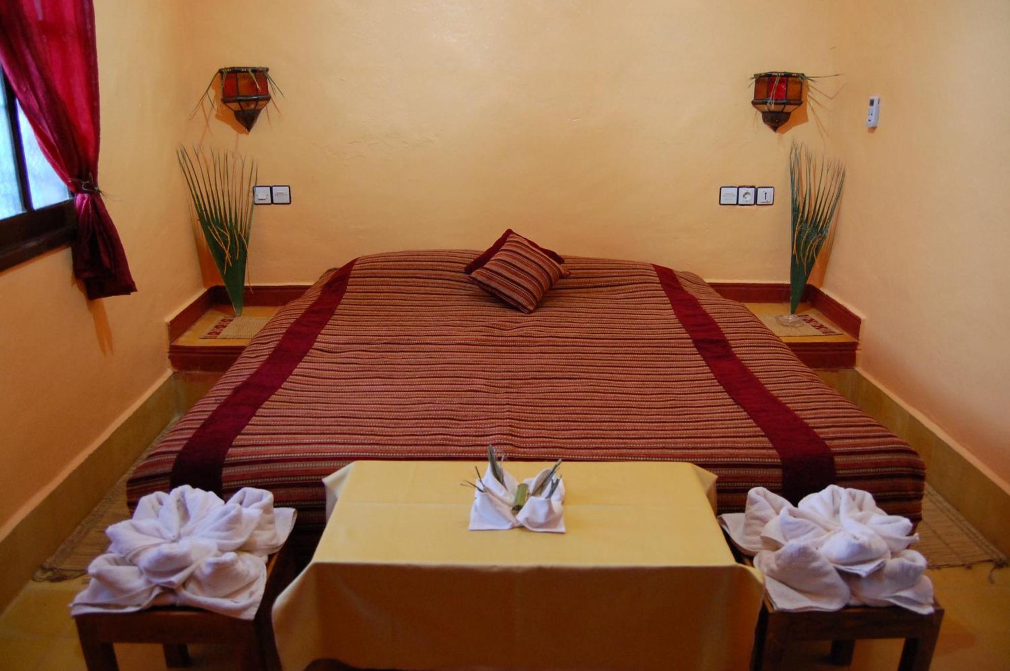 Tinit Hotel *